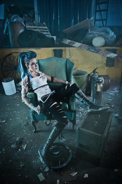 <3 Alissa White Gluz, The Agonist, Ladies Of Metal, Alissa White, Heavy Metal Girl, Post Apocalyptic Fashion, Apocalyptic Fashion, Arch Enemy, Dark Metal