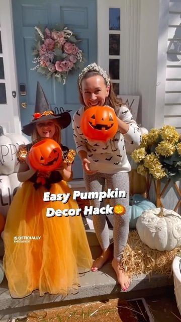 At Home With Shannon 🏡 on Instagram: "EASY PUMPKIN HALLOWEEN DECOR HACK🎃 Follow me @athomewith.shannon for all my favorite mom hacks and super simple ideas as a Mom of 4! Today in my Halloween Series I am sharing a fun idea for your outdoor lights! This is SO easy and looks super spooky! SAVE and FOLLOW for more! #momhacks #momhack #halloween #halloweendiy #halloweendecor #easydiy #halloweencrafts #momsofinstagram" At Home With Shannon, Easy Halloween Decor, Shannon Doherty, Pumpkin Halloween Decor, Halloween Decor Ideas, Easy Halloween Decorations, Halloween Series, Pumpkin Lights, Outdoor Lights