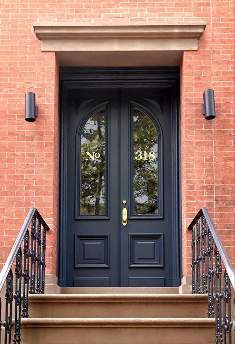 Townhouse Front Door, Country Front Door, Victorian Doors, French Front Doors, Victorian Front Doors, Door Solutions, Traditional Front Doors, Spiral Stair, Stair Cases