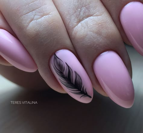 Feather Nail Designs Ideas, Nails With Feathers, Nail Designs Feather, Nails With Feather Design, Feather Nail Designs, Feather Nail Art, Pink Tip Nails, Fingernails Painted, Feather Nails