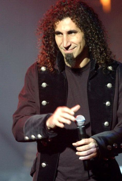 Serj Tankian (System Of A Down) Serj Tankian 90s, Steal This Album, Serj Tankian, System Of A Down, Musica Rock, Glam Metal, Grunge Aesthetic, Music Stuff