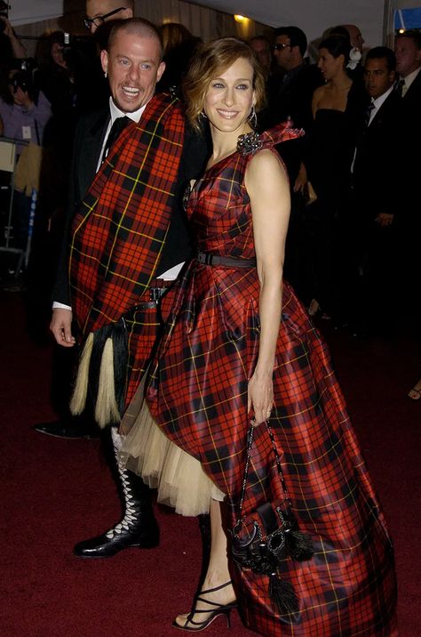 Tartan Looks in Honor of the Scotland Vote for Independence | Vogue Highland Fling, Tartan Wedding, Scottish Clothing, Tartan Fashion, Met Ball, Geometric Fashion, Plaid Outfits, Sarah Jessica, Tartan Dress