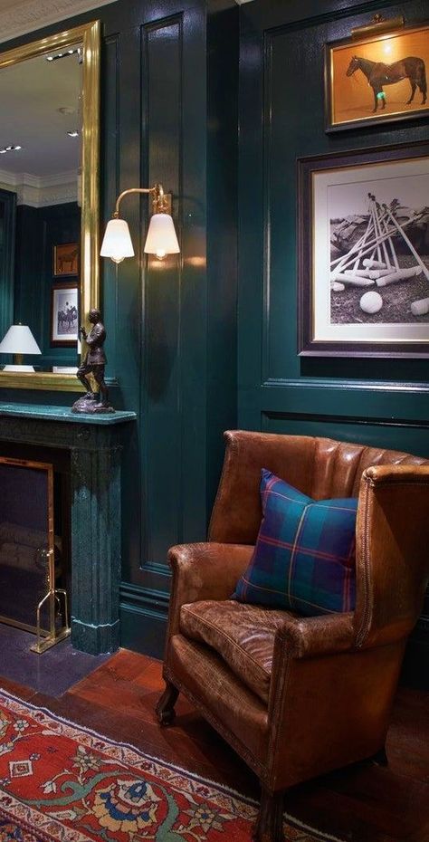 Gentlemen Room Interior Design, British Pub Decor, Gentlemens Club Aesthetic, Scottish Pub Aesthetic, Ralph Lauren Aesthetic Home, Themed Rooms For Adults, Coorie Scottish Interior, Gentlemens Club Decor, British Pub Interior