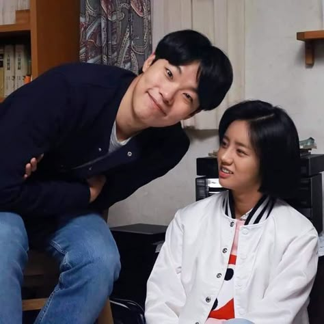 Junghwan And Deok Sun Reply 1988, Hyeri And Ryu Jun Yeol, Deok Sun, Reply 1998, Ryu Joon Yeol, Jun Yeol, Ryu Jun Yeol, Reply 1988, Asian Film