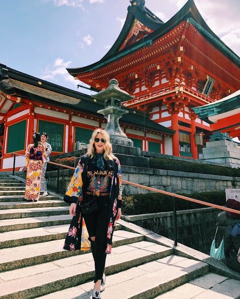 Kyoto Japan Instagram, Japan In March Outfit, Kyoto Photoshoot, Tokyo Outfits Japanese Street Styles, Kyoto Outfit, Japanese Summer Fashion, Style In Japan, Japan Outfit Ideas, Japan Travel Outfit