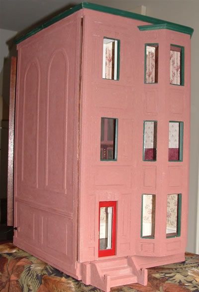 Brownstone Townhouse Doll Apartment, Brownstone Townhouse, Barbie Ideas, Miniature Ideas, Miniature Display, Miniature Things, Victorian Dollhouse, Vintage Dollhouse, Dolls Houses