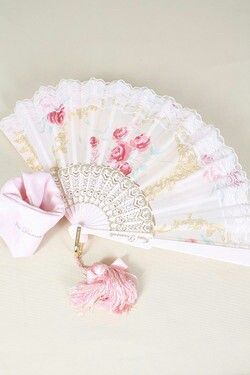 ♡❁♡ Hand Fan Aesthetic, Antique Fans, Japanese Fan, Vintage Fans, White Cottage, Kawaii Accessories, Hand Held Fan, Stay Classy, Fantasy Jewelry