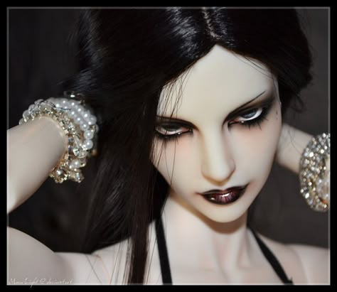 V. Iplehouse Carina, Epic Hair, Gothic Dolls, Victorian Dolls, Miniature Model, Ethereal Art, Pretty Dolls, Custom Dolls, Ball Jointed Dolls