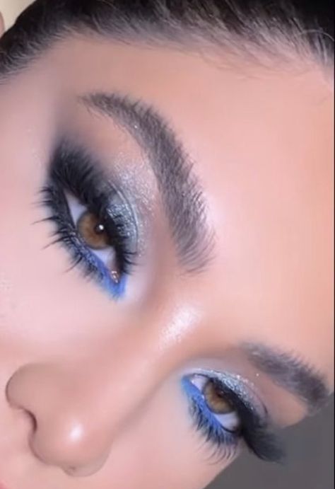 Eye Makeup For Dark Blue Dress, Royal Blue Hoco Makeup, Navy Blue Wedding Makeup, Dark Blue Dress Makeup Look, Military Ball Makeup, Blue Dress Makeup Look, Makeup For Dark Blue Dress, Light Blue Quince Makeup, Blue And Silver Makeup