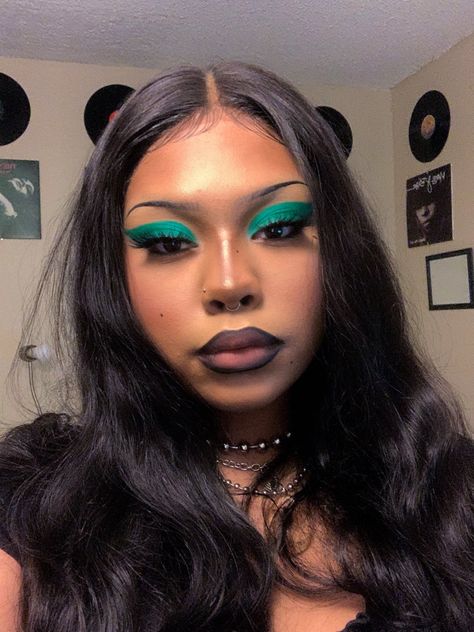 karla🦋 on Twitter: "… " Grunge Blonde, Alt Makeup, Alternative Makeup, Dope Makeup, Edgy Makeup, Cute Makeup Looks, Creative Makeup Looks, School Looks, Editorial Makeup