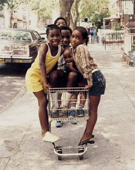 Jamel Shabbazz – Sights in the City: New York Street Photographs Jamel Shabazz, Photographie Portrait Inspiration, Black Photography, Street Snap, We Are The World, Youth Culture, Black Power, Black Excellence, Black Culture