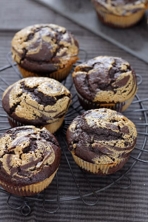 Peanut Butter Chocolate Muffins, Half Recipe, Chocolate Peanut Butter Muffins, Muffin Bites, Nutella Muffin, Muffins Blueberry, Butter Muffins, Peanut Butter Muffins, Donut Muffins