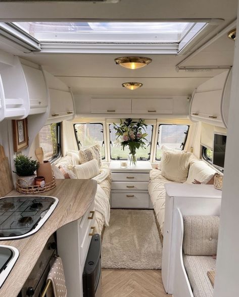 Caravan Astetic, Aesthetic Camper Van Interior, Caravan Aesthetic Inside, Aesthetic Trailer Interior, Renovated Van Home, Caravan Makeover Diy Decorating Ideas, Aesthetic Van Interior, Aesthetic Rv Interior, Caravan Bathroom Renovation