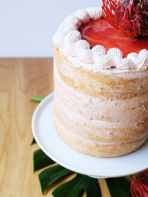 Guava Chiffon Cake Recipe, Guava Chiffon Cake, Guava Cupcakes, Fruity Cakes, Guava Cake, Guava Recipes, Mug Cake Microwave, Cake Liner, Making Whipped Cream