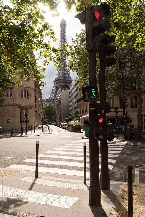 Paris Streets Wallpaper, Paris Streets Photography, France Night Street, Old Paris Street, Pedestrian Crossing, Eiffel Tower Street View, French Street, Pedestrian Street, Paris Street