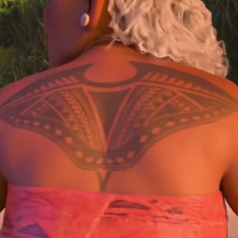 Stingray Tattoo Moana, Moana Manta Ray Tattoo, Moana Grandma Tattoo, Disney Tattoos Moana, Moana Stingray Tattoo, Stingray Tattoo Back, Manta Ray Back Tattoo, Moana Animation, Moana Stingray