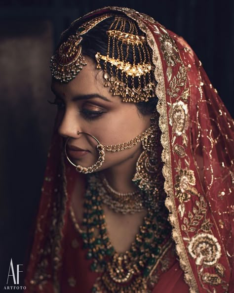 Asian Royalty, Pakistani Bridal Jewelry, Bridal Dupatta, Bridal Jewellery Design, Bridal Outfit, Desi Aesthetic, Salwar Kamiz, Indian Bridal Outfits, Desi Wedding