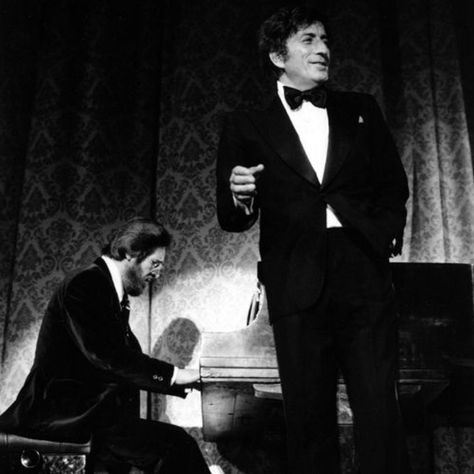 Bill Evans and Tony Bennett. Bill Evans, Tony Bennett, Jazz Artists, Bob Hope, Cool Jazz, Vintage Black Glamour, Rock Festivals, Jazz Musicians, Types Of Music