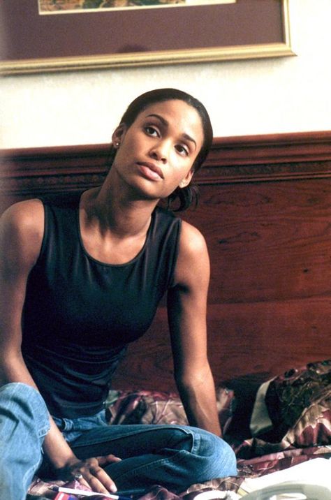 Antwone Fisher, Joy Bryant, 00s Style, 2000s Fashion Trends, Earthy Outfits, Things To Do When Bored, Naomi Campbell, Brown Girl, Ethereal Beauty