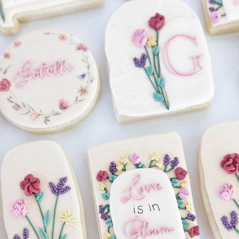 ainslie lane cookie studio on Instagram: "Love is in bloom 🌸 The most beautiful shower given by the most beautiful family. @momma_cotton_ Thank you for always including my cookies in your special days. 🫶🏼 • • • • #wildflowercookies #bridalshowercookies #loveisinbloom #loveisinbloomcookies #floralcookies #ainslielanecookiestudio #sugarcookiemarketing #cookiesofinstagram #cookiedecorating #decoratedcookies #cookieoftheday" Love Is In Bloom Bridal Shower Cookies, Bridal Shower Cookies Floral, Love In Bloom Cookies, Love Is In Bloom Cookies, Floral Bridal Shower Cookies, Love Is Blooming Bridal Shower Theme, Love Is In Bloom Bridal Shower Theme, Flower Bridal Shower Theme, Love Is In Bloom