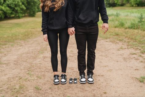 Partner Pregnancy Announcement, Pregnancy Journey Photos, Pregnancy Announcement Couple Photos, Pregnancy Announcement Shoes, Pregnancy Reveal Photoshoot, Couple Pregnancy Announcement, Pregnancy Announcement Photo Ideas, Baby Announcement Shoes, Announcement Photo Ideas