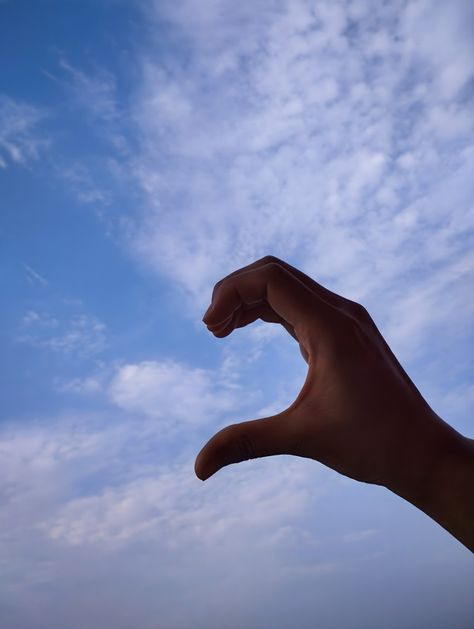 Half Heart Aesthetic, Half Heart Hand, Heart Shaped Hands, Half Heart, Aesthetic Sky, Allah Photo, Heart Hands, Heart Shape, Heart Shapes