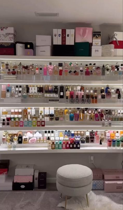 Luxury Perfume Collection, Perfume Closet, Collection Display Shelves, Perfume Collection Display, Koleksi Parfum, Fragrance Lab, Perfume Storage, Perfume Display, Perfume Organization