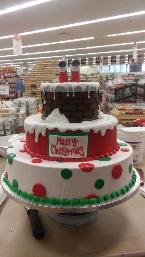 christmas three tiered cake 2 Tier Christmas Cake Ideas, Christmas 2 Tier Cake, 3 Tier Christmas Cake, Tiered Christmas Cake, Three Tiered Cake, Christmas Cake Ideas, Christmas Cakes Easy, Display Cake, Tiered Cake Design