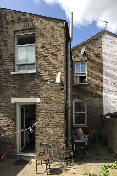 See How Archer + Braun Gave This London Row House a Modern Makeover Kitchen Extension Terraced House, Terraced House Interior, Small Terraced House, Terrace House Interior, Terrace Extension, Victorian Terrace Interior, Small House Extensions, Terrace House Exterior, Victorian House Renovation