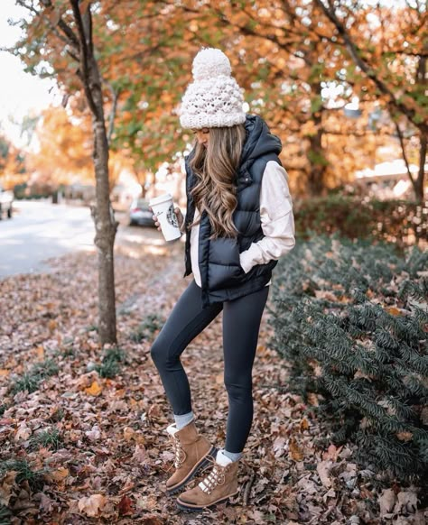 Wander Outfit, Trekking Outfit, Cute Hiking Outfit, Hiking Outfit Fall, Mountain Outfit, Walking Outfits, Hiking Outfits, Hiking Outfit Women, Casual Winter Outfits