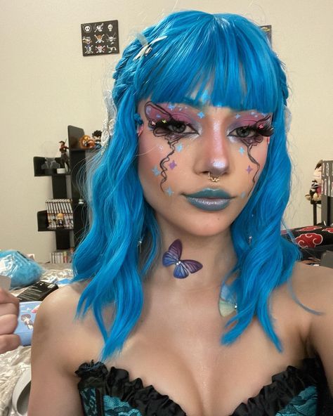 Blue Fairy Blue Fairy Costume Diy, Halloween Costume With Blue Hair, Characters With Blue Hair Costume, Halloween Costume Blue Hair, Halloween Costumes With Blue Hair, Fairy Makeup Blue, Blue Hair Costume Ideas, Blue Hair Halloween Costumes Ideas, Water Fairy Makeup