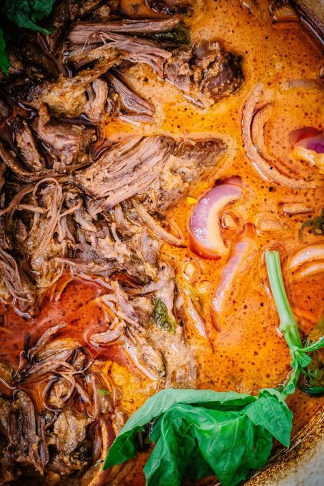 Red Curry Beef And Garlic Noodles, Curry Chuck Roast, Coconut Beef Curry, Thai Beef Curry, Drip Beef, The Best Pot Roast, Coconut Red Curry, Lemongrass Paste, Beef Dip