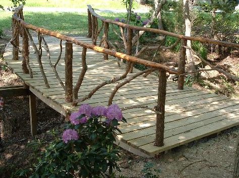 Walking Bridge Over Creek, Creek Bridge Ideas, Wooden Bridge Over Creek, Garden Bridge Ideas, Homestead Landscaping, Rustic Railing, Rustic Gates, Wooden Footbridge, Bridge Concept