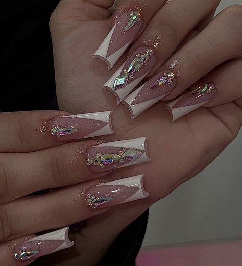 Long French Tip With Gems, Triangle French Tip Nails With Rhinestones, V Tip Nails With Rhinestones, Nails Rine Stones, Long Acrylic Nails Gems, White Frenchies With Rhinestones, Nail Ideas Gems Rhinestones, Long French Tip Nails With Rhinestones, French Tip With Gems Rhinestones