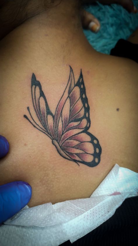 Colour Butterfly Tattoo, Flying Butterfly Tattoo, Tattoo Colourful, Colour Butterfly, Butterfly Tattoo Design, Wrist Tattoo Ideas, Flying Butterfly, Pretty Tattoos For Women, Butterfly Tattoo Designs