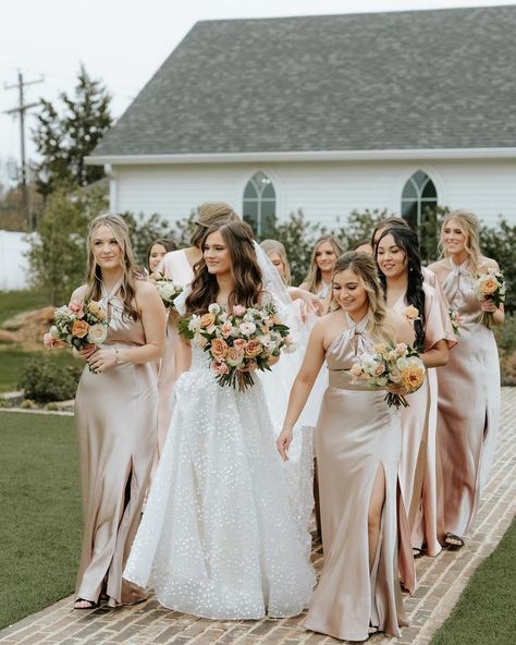 Real Birdy Grey Weddings Champagne Bridesmaid Dress Long, Champagne Gold Bridesmaid Dresses, Bridesmaid Dress Champagne, Champagne Bridesmaid Dress, Grey Weddings, Wedding Color Pallet, Rose Gold Bridesmaid, Grey Bridesmaids, Rose Bridesmaid Dresses