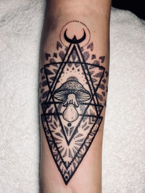 Mushroom Geometric Tattoo, Mushroom Trip Tattoo, Trippy Arm Sleeve Tattoo, Mushroom Neck Tattoo, Aunt And Nice Tattoos, Psilocybin Tattoo, Mushrooms Tattoos, Dmt Tattoo, Amanita Tattoo