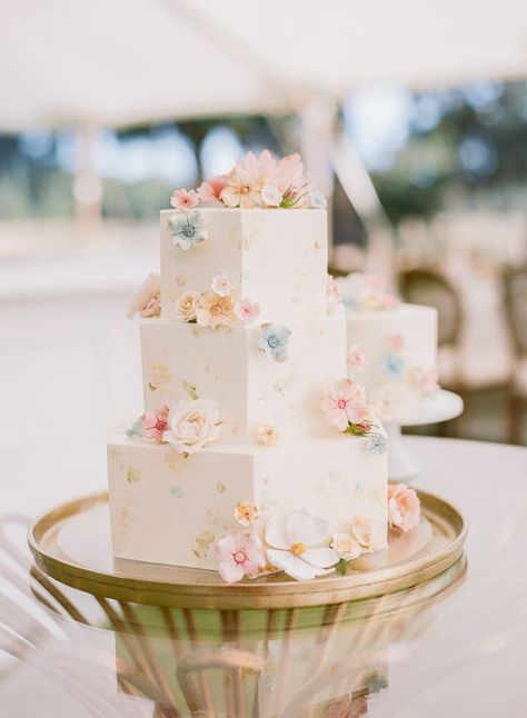 Hexagon Wedding Cake, Pastel Wedding Cakes, Pastel Wedding Theme, Garden Wedding Cake, Hexagon Wedding, Cake With Flowers, Spring Wedding Cake, Floral Wedding Cake, Tiered Cake