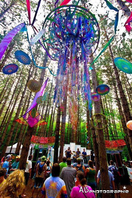 A couple of my friends have been to the Electric Forest event in Michigan, I'd love to go someday! Ultra Festival, Mundo Hippie, Forest Festival, Rock Am Ring, Electric Forest Festival, A State Of Trance, Hippie Lifestyle, Electric Forest, Psy Art