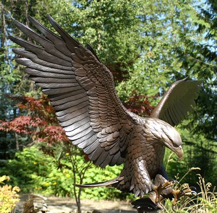 Tribute Eagle statue with traditional bronze patina by Mike Curtis Big Garden Design, Eagle Sculpture, Eagle Statue, Executive Gifts, Chainsaw Carving, Tree Carving, Big Garden, Bronze Patina, Animal Statues