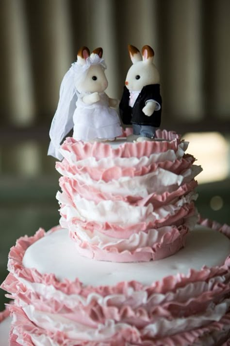 Sylvanian Families rabbit bride and groom wedding cake topper Family Wedding Cake Toppers, Rabbit Wedding, Family Cake, Rabbit Cake, Groom Wedding Cakes, Eco Wedding, Sustainable Wedding, Wedding Company, Wedding Topper