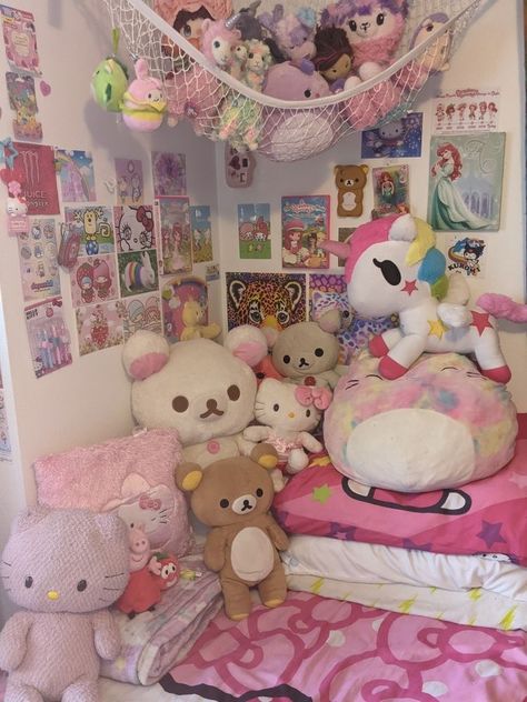 Sanrio Room Aesthetic, Cutecore Room Decor, Sanrio Room Ideas, Cute Core Room, Agere Room, Plushies Room, Cutecore Bedroom, Room Decor Amazon, Kawaii Rooms