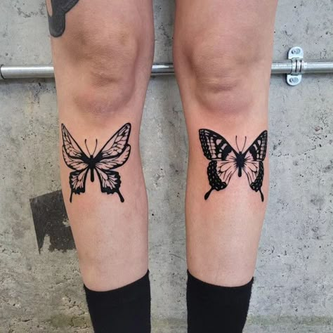 Below Knee Butterfly Tattoo, Butterfly And Moth Tattoo Above Knee, Butterfly Tattoo Placement Ideas Leg, Bird Shin Tattoo, Double Knee Tattoo, Butterfly Under Knee Tattoo, Under Forearm Tattoo Women, Minimal Leg Tattoo, Butterfly Tattoo On Knee