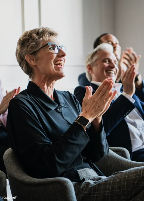 Happy business people applauding in a seminar | premium image by rawpixel.com / Teddy Rawpixel Business Event Photography, Business People Photography, Happy People Photography, Happy Poses, Corporative Events, Business Workshop, Black And White People, Office People, Headshot Poses