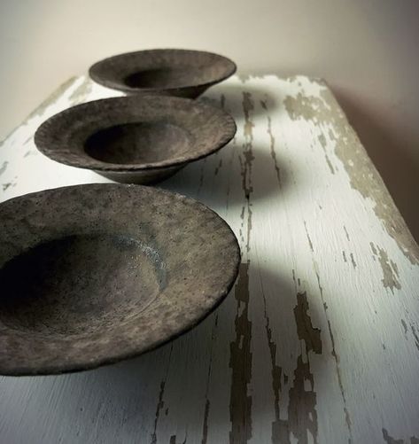 Wabi Sabi Ceramics, Ceramics Pottery Bowls, Pottery Form, Rustic Ceramics, Black Vase, Ceramic Dinnerware, Ceramics Pottery Art, Ceramics Ideas Pottery, Japanese Pottery