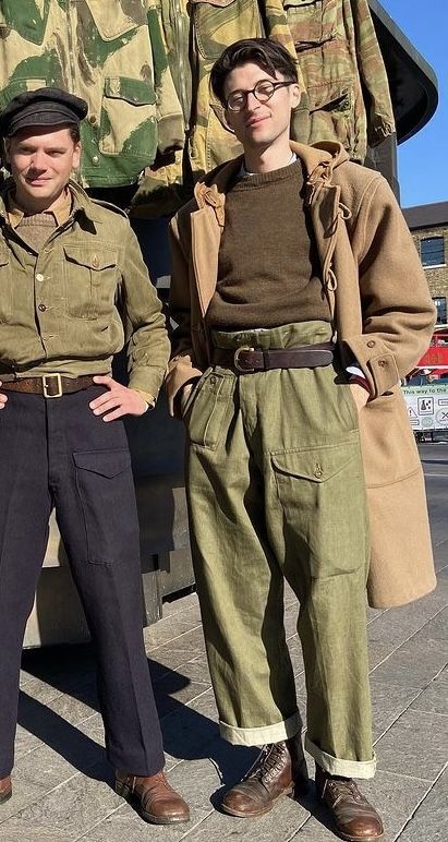 Vintage Pilot Outfit, Milsurp Fashion, Vintage Farm Outfit, 60s British Fashion, Casual Adventure Outfit, Vintage Military Aesthetic, Wizard Clothes Aesthetic, Archeologist Outfit Men, Tacticool Aesthetic