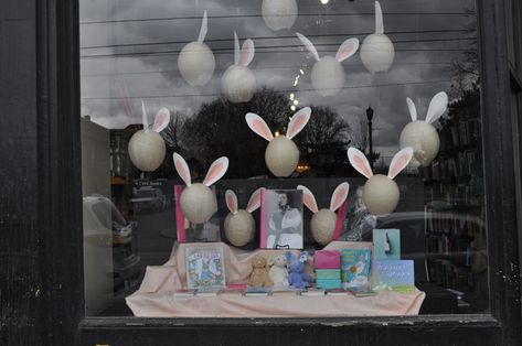 Easter Window Easter Window Display, Window Display Ideas, Spring Window Display, Easter Window, Window Display Retail, Easter Display, Spring Sunshine, Spring Window, Shop Windows