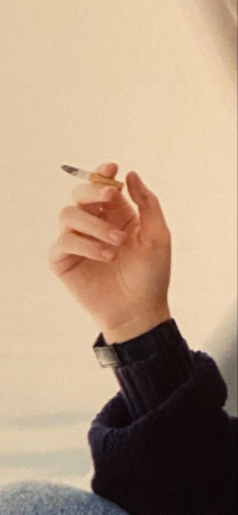 Ciggerate In Hands, Holding Cigeratte Reference, Cigerattes In Hand, Hand Holding Switchblade, Someone Holding A Ciggerate, Holding Ciggerate Reference Pose, Hand With Ciggaretes, Hand Freckles, Hand Holding Lighter Reference