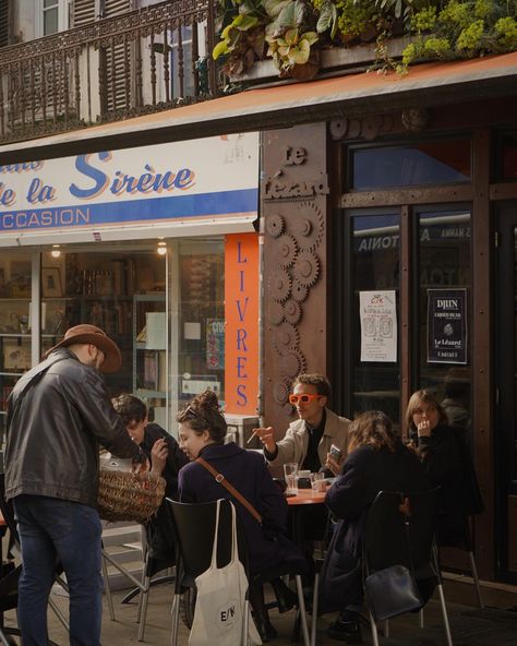 France, cafe, french esthetics, movie, streets photos, french people, spring French Esthetics, Cafe French, France Cafe, French Photography, French Boys, French People, Magazine Pictures, French Culture, Kind Person