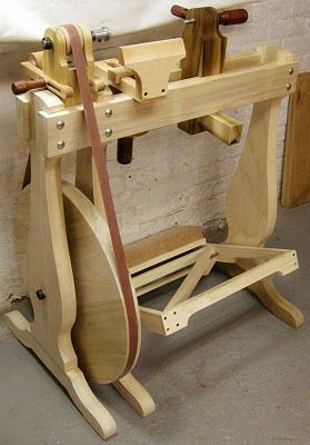 Beer Wood, Into The Wood, Woodworking Machine, Diy Holz, Homemade Tools, Wood Tools, Woodworking Jigs, Wood Lathe, Into The Woods